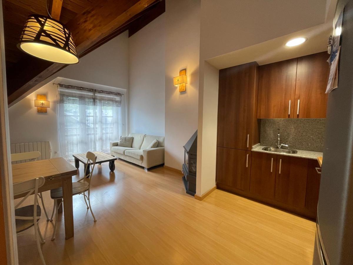 B31 - Urb. La Coma 3º - Villmor Apartment Benasque Exterior photo